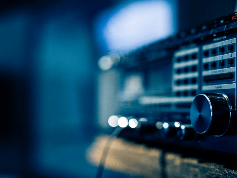 Con Radio tu mundo suena mejor