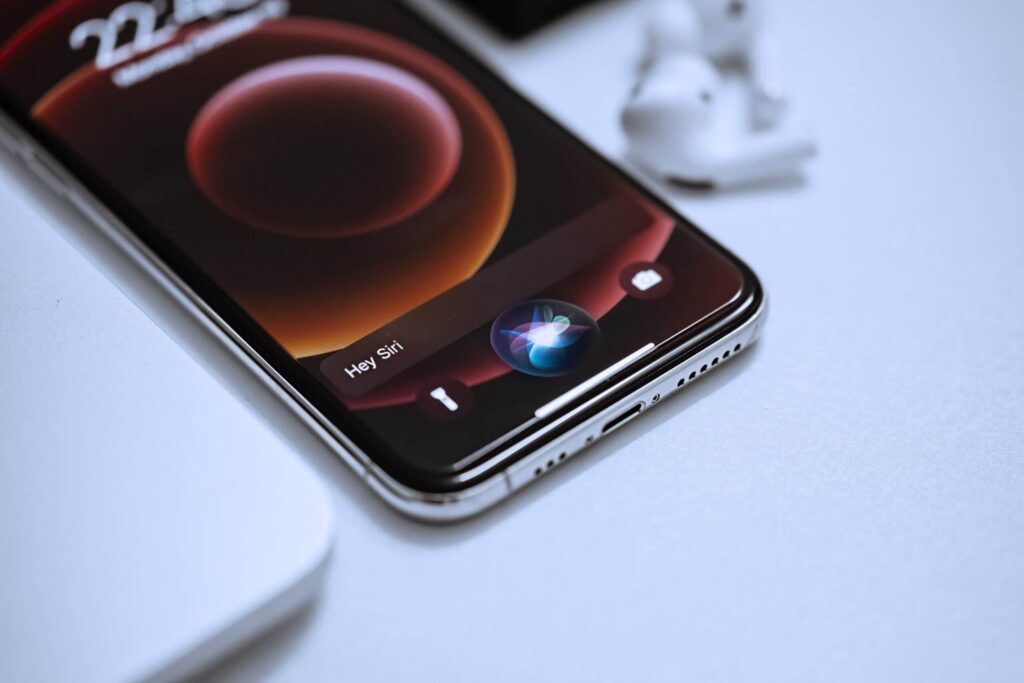 Convierte tu Móvil en Siri con Esta App