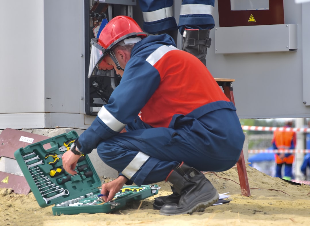 Aplicación para Curso de Electricista: Aprendizaje Práctico y Completo