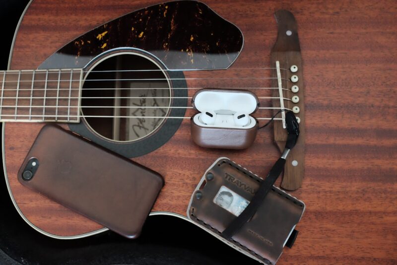 Mejores aplicaciones para aprender a tocar guitarra paso a paso